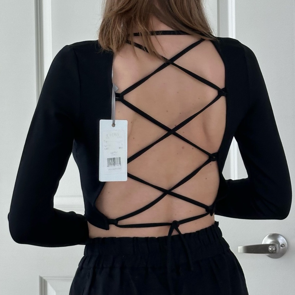 NWT Lichi cropped long sleeve top with ties